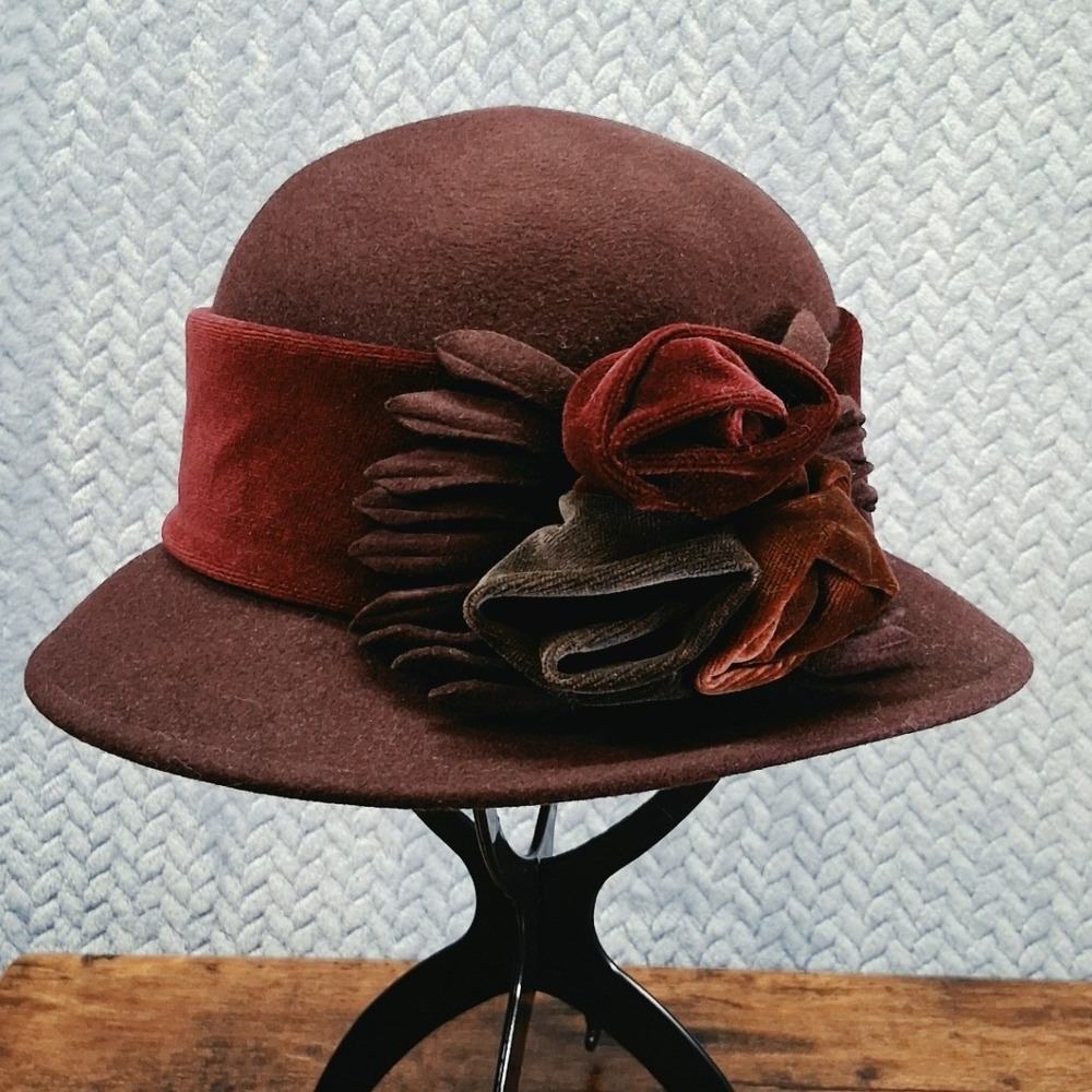 Cornell Trading Vintage Wool Felt Cloche Hat Velvet Ribbon Floral Accent Boho
